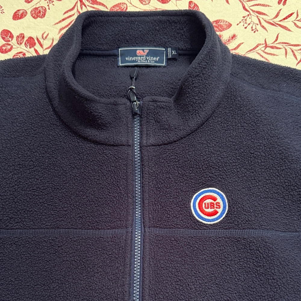 Vineyard Vines Navy Full-Zip Fleece vest with Chicago Cubs Logo